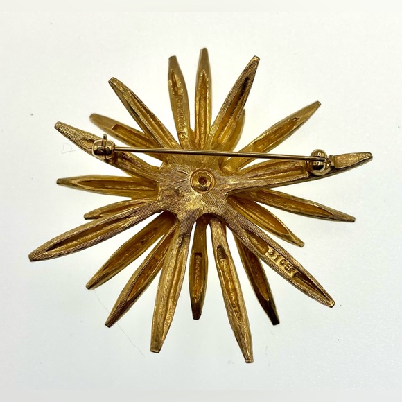 Vintage 50s Signed Boucher Gold Tone Textured Polished Starburst Brooch Pin MCM - Picture 9 of 11